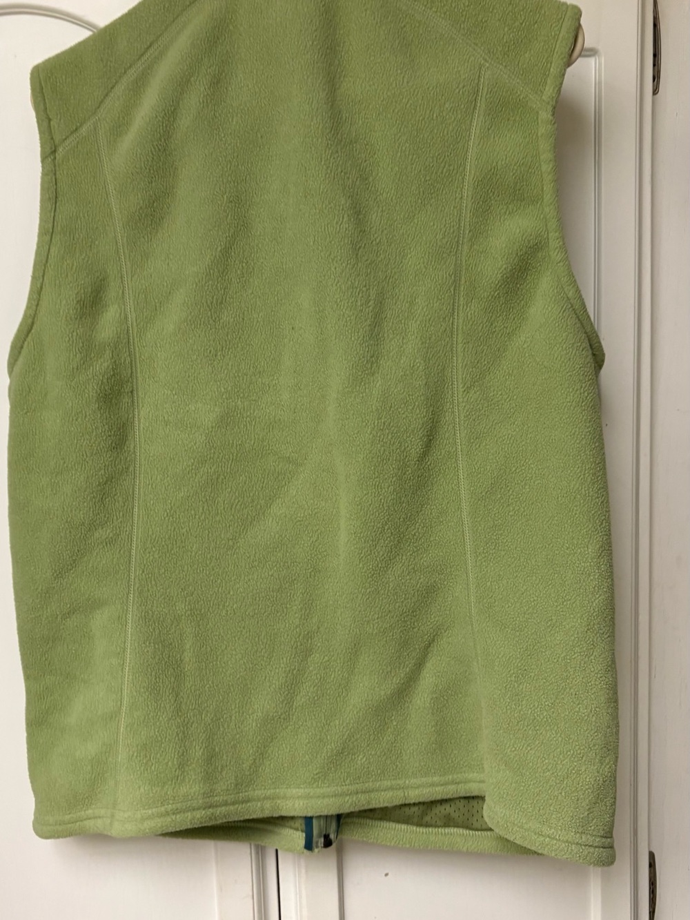 Patagonia Green Fleece Vest with Zip Pockets - Picture 2 of 4